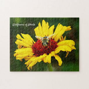 Puzzle La mignonne abeille repose sur un Fleur sauvage ja