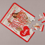 Puzzle La proposition de mariage va-t-elle m'épouser votr<br><div class="desc">"Veux-tu m'épouser ?" Posez la question à votre façon unique! Suivez votre coeur et faites un cadeau à votre petite amie pour garder un souvenir de vos débuts tout au long de votre vie! Personnalisez-le avec votre photo de couple préférée,  votre texte et vos noms.</div>