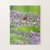 Puzzle Ladybird sur les fleurs violettes (Vertical)