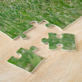 Puzzle Lapin debout dans l'herbe et l'air timide (Côté)