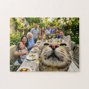 Puzzle Le chat fait une photobombe au dîner de jardin en