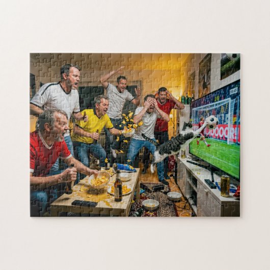Puzzle Le chat interrompt la soirée de football (Horizontal)