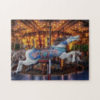 Puzzle Le cheval de carrousel et joyeux colorés vont rond