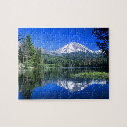 Puzzle Le mont Lassen surplombe le lac Manzanita (Horizontal)