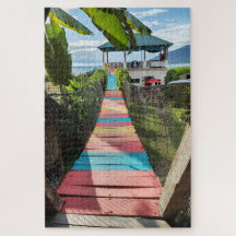 Le pont piétonnier coloré