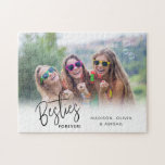 Puzzle Les Besoins Des Meilleurs Amis Photo Script<br><div class="desc">Ce puzzle est un cadeau amusant et unique pour les meilleurs amis! Le design comprend un cadre photo horizontal et un texte de style manuscrit moderne qui se lit comme suit : Besties Pour Toujours. Personnalisez ce cadeau de conservation avec les noms des meilleurs amis.</div>