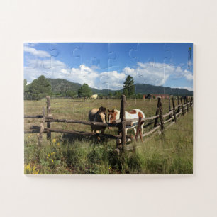 Puzzle Les Chevaux À La Clôture De Râle Fractionnée Photo