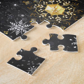 Puzzle Les flocons dorés de Noël sur l'Arrière - plan noi (Côté)