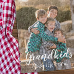 Puzzle Les petits font la vie grand<br><div class="desc">Les petits-enfants rendent la vie grandiose : puzzle photo familial personnalisé. Crédit photo Photographie © Storytree Studios,  Stanford,  CA. Modèle photo doit être remplacé par votre propre photo</div>