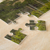 Puzzle Les rangées de vignes au premier plan encadrent le (Côté)