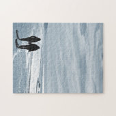 Puzzle Lesbian Couple Walks côte à côte sur une plage de (Horizontal)