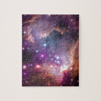 Puzzle L'espace lumineux de nébuleuse tient le premier