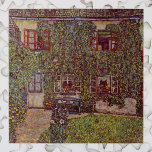 Puzzle Maison de Guardaboschi par Gustav Klimt, Art Vinta<br><div class="desc">La Maison de Guardaboschi (1912) de Gustav Klimt est une peinture vintage de l'époque victorienne sur le symbolisme des beaux-arts. Vue extérieure d'une maison de campagne avec des fleurs et des plantes aux fenêtres et du lierre qui pousse sur les murs. Un banc bleu se trouve en haut de la...</div>