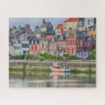 Puzzle Marina de bord de mer colorée Village Bateau Saint<br><div class="desc">Ce puzzle pittoresque présente un bateau de pêche coloré,  une marina et le village de Saint Valery #travel #adventure #europe #saintvalery #jigsawpuzzle #presents #stockingstufferen</div>