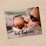 Puzzle Meilleur Père Jamais Photo Personnalisée Script no<br><div class="desc">Créez un souvenir amusant pour votre père en ajoutant votre propre photo à un puzzle personnalisé avec "meilleur papa jamais" écrit en bas dans une police de script manuscrite noire moderne. Un cadeau parfait pour la Fête des pères. Si vous avez des problèmes avec le placement ou le dimensionnement de...</div>