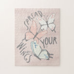 Puzzle Message de motivation des papillons illustré<br><div class="desc">Ce puzzle comporte une jolie illustration et un message de motivation. Le dicton "Étalez vos ailes" accompagne et illustre des papillons en ivoire, pêche et bleu clair contre un arrière - plan texturé de couleur pêche.</div>