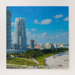 Puzzle Miami Beach Floride<br><div class="desc">Nous aimons Miami Beach Florida Jigsaws. Ces Jigsaws sont faits de carton robuste et montés sur carton, ces puzzles sont imprimés en couleur vive et pleine. Pour vous, ou pour offrir. Taille : (676pièces). Inclut une belle boîte cadeau avec une image de puzzle imprimée sur le couvercle. Fabriqués à partir...</div>