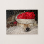 Puzzle mignon chien akita dormir habillé pour noël (Horizontal)