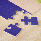 Puzzle mignon petit garçon nourrit de mignons petits écur (Côté)