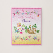 mignonne petite paresse sur arrière - plan rose et