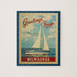 Puzzle Milwaukee Vintage voyage de bateau à voile Wiscons<br><div class="desc">Ce voeu de Milwaukee Wisconsin vintage voyage design nautique comprend un bateau naviguant sur l'eau avec des mouettes et un ciel bleu rempli de somptueux nuages blancs bouffants.</div>