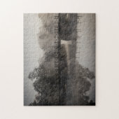 Puzzle Moody Foggy Black White Bridge sur l'eau (Vertical)