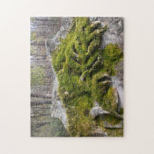 Puzzle Mossy Broken Headstone (Vertical)