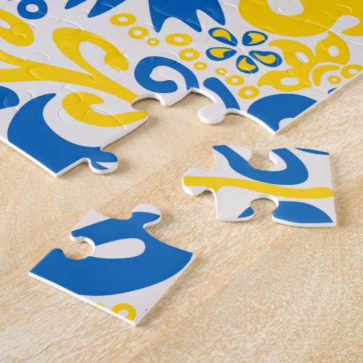 Puzzle Motif folklorique aux couleurs du drapeau ukrainie (Côté)