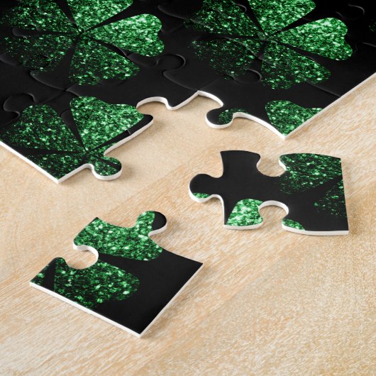 Puzzle Motif Shamrock brillant vert foncé sur noir (Côté)