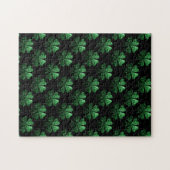 Puzzle Motif Shamrock brillant vert foncé sur noir (Horizontal)