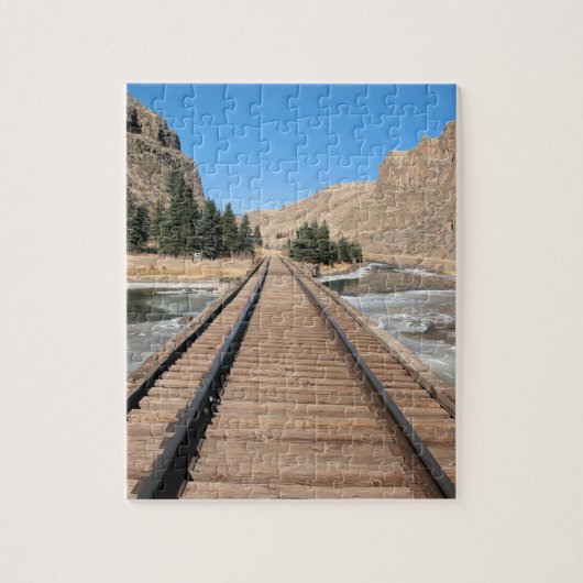 Puzzle Mountain Railroad - 8x10 - 110 pcs (Vertical)