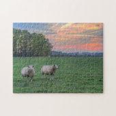 Puzzle Moutons en champ avec coucher de soleil (Horizontal)