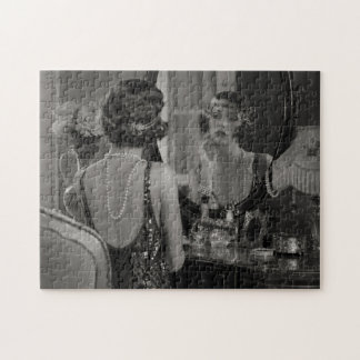 Puzzle Mujer Vintage de los Años 20 Frente al Toca Legpuzzel