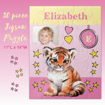 Puzzle Nom de la photo du tigre rose jaune enfants<br><div class="desc">Puzzle de 30 pièces pour enfants. Avec un tigre mignon,  avec des étoiles et des coeurs d'amour. Ajoutez un nom,  une initiale et une photo. Plan de couleurs : rose et jaune Idée cadeau pour enfants.</div>