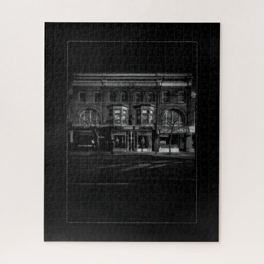 Puzzle Nos 758 - 766 Queen St E 3 avec frontière (Vertical)