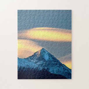 Puzzle Nuages uniques sur des montagnes enneigées