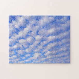 Puzzle nuageux de ciel bleu