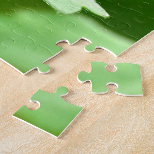 Puzzle Papillon foncé assis sur des Feuilles dans la natu (Côté)