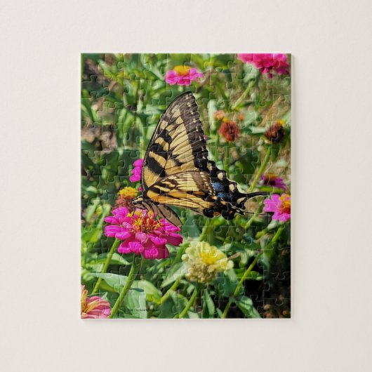 Puzzle Papillon jaune dans le jardin de Zinnia (Vertical)