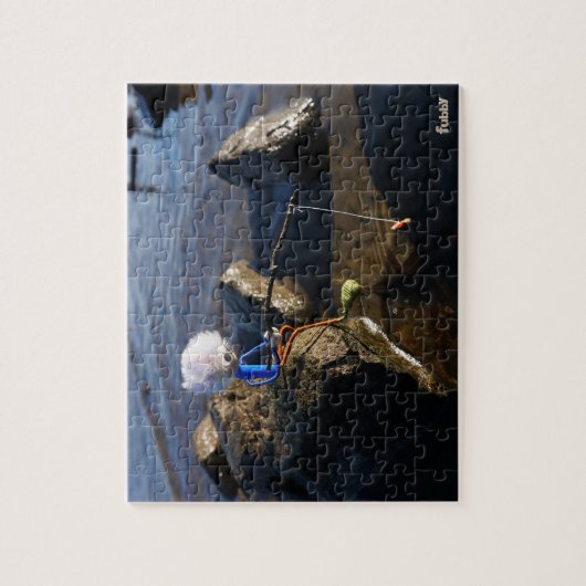 Puzzle Pêche Fubby sur une pierre. (Vertical)