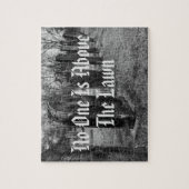 Puzzle Personne N'Est Au-Dessus De La Pelouse (Vertical)