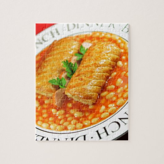 Puzzle Petits pains de saucisse et haricots cuits au four (Vertical)