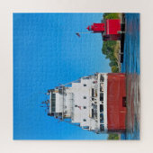 Puzzle Phare Big Red du Michigan et un cargo (Vertical)
