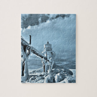 Puzzle Phare congelé en hiver