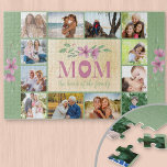 Puzzle Photo Collage Bordure Maman Citation Vert Floral<br><div class="desc">Puzzle photo personnalisé pour maman avec belle citation et fleurs aquarelle sur un arrière - plan vert et crème antique. Le modèle photo est configuré pour vous permettre d'ajouter 12 de vos photos préférées qui sont affichées comme une bordure autour du devis maman. Le texte dit "MOM le coeur de...</div>