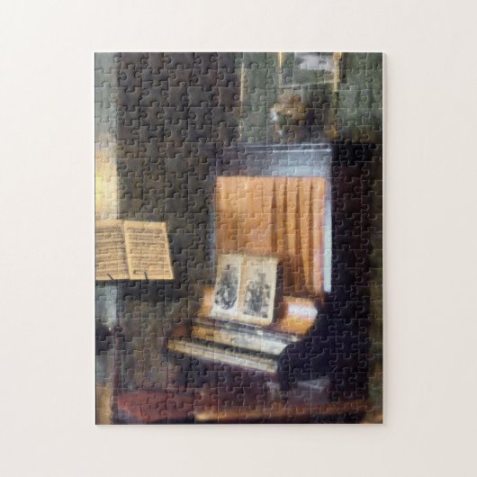Puzzle Piano et partitions sur pupitre (Vertical)