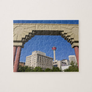 Puzzle Place olympique et tour de Calgary, Alberta, Canad