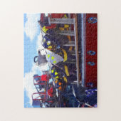 Puzzle Pompiers - Casque sur camion-pompier (Vertical)