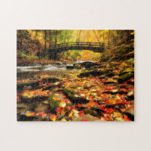 Puzzle Pont en bois et crique dans l'automne