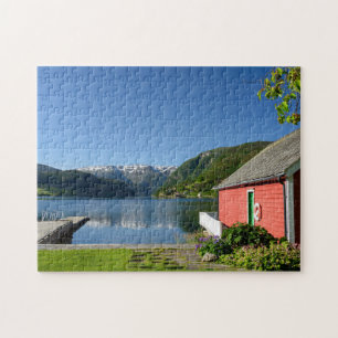 Puzzle Position norvégienne et boathouse de fjord